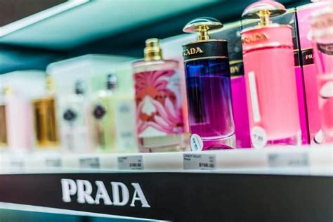 what does prada by chanel perfume smell like